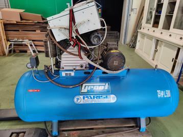 zware electrisch lucht compressor op  500 L vat beschikbaar voor biedingen