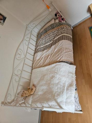 1 persoons bed beschikbaar voor biedingen