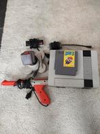 Nintendo nes 8 bit zapper (pistool)1 controller Ni-5 quick, Ophalen of Verzenden, Gebruikt, Met 1 controller, Met games