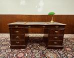 Klassiek Engels Heldense Bureau, Ophalen