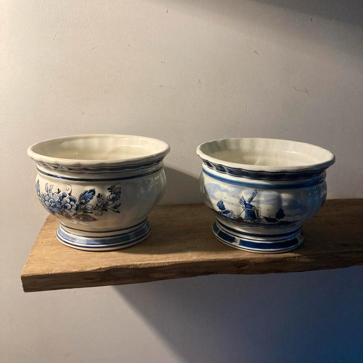 2 Delfts Blauwe Bloempotten, Antiek en Kunst, Antiek | Keramiek en Aardewerk, Ophalen of Verzenden
