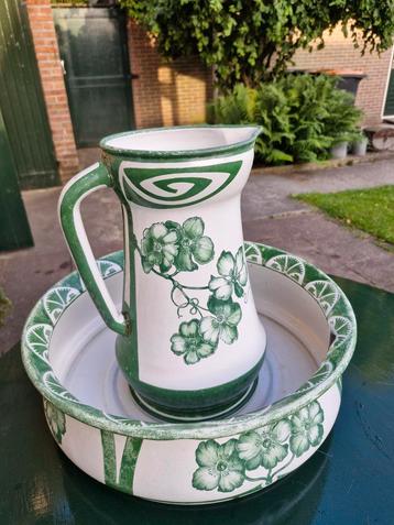 Heel groot deze set  beschikbaar voor biedingen