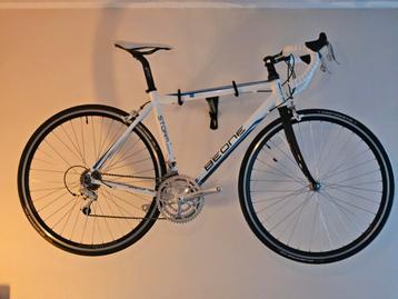 Wielrenfiets BeOne beschikbaar voor biedingen