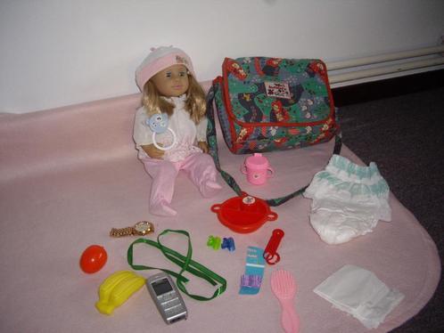 baby chou chou met verzorgingstas met acc, Kinderen en Baby's, Speelgoed | Poppen, Zo goed als nieuw, Babypop, Ophalen of Verzenden