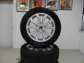Toyota Corolla Cross 17 inch origineel winterbanden set nw. beschikbaar voor biedingen