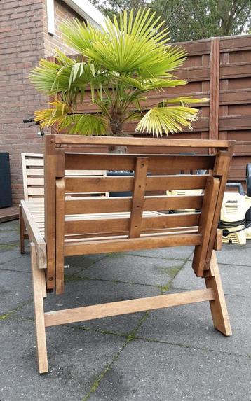 Hardhouten tuinbank beschikbaar voor biedingen