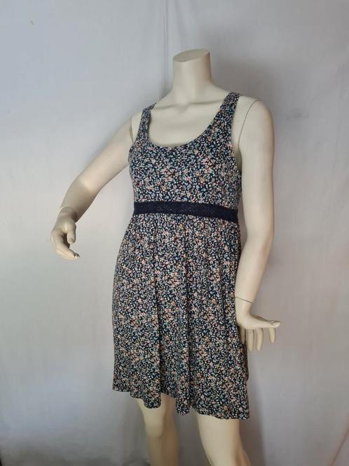 Halterjurk, blauw gebloemd, kanten detail. Mt. M., Kleding | Dames, Jurken, Zo goed als nieuw, Maat 38/40 (M), Blauw, Boven de knie
