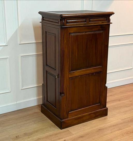 Klassieke kast met deuren, Huis en Inrichting, Kasten | Overige, Zo goed als nieuw, Ophalen of Verzenden