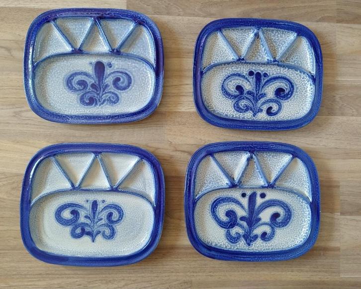 Jasba steengoed 4 gourmet fondue borden West-Germany, Huis en Inrichting, Keuken | Servies, Zo goed als nieuw, Bord(en), Overige stijlen