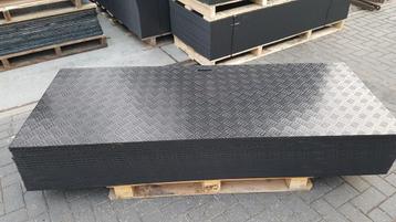 Kunststof rijplaten 200x80xm beschikbaar voor biedingen