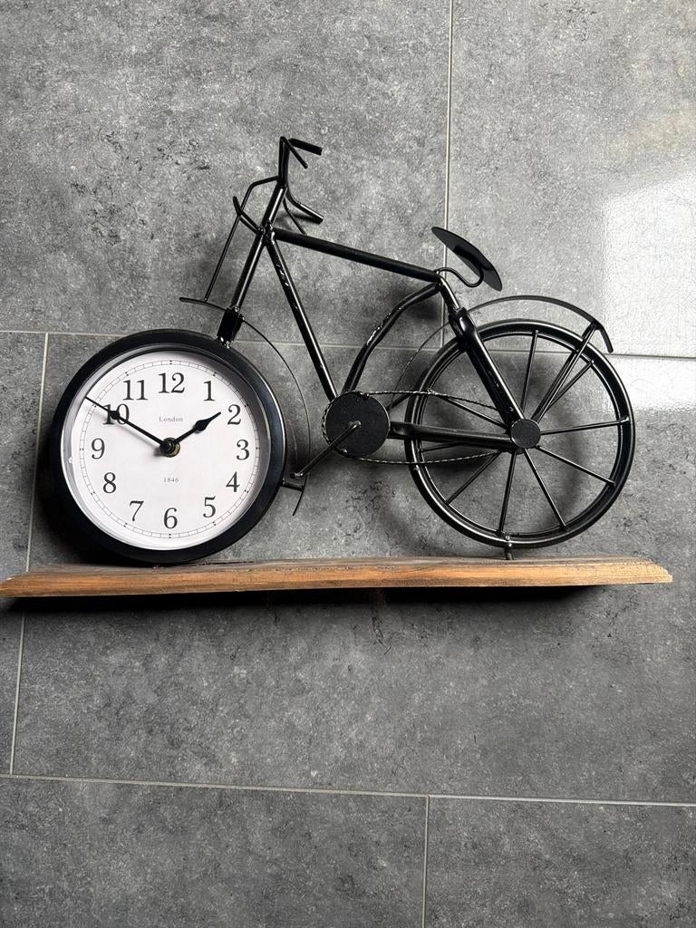 Fiets Klok - Uniek Design, Huis en Inrichting, Woonaccessoires | Klokken, Ophalen of Verzenden, Nieuw, Analoog, Wekker of Tafelklok