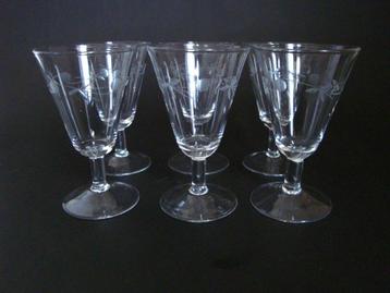 Set van 6 likeur-borrel glas geslepen blaadjes rondje lijn beschikbaar voor biedingen