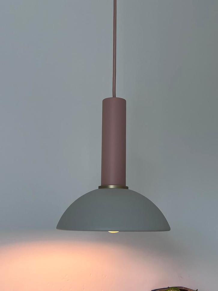 Ferm Living Collect Hoop Hanglamp – Hoog, Cashmere/Roze, Huis en Inrichting, Lampen | Hanglampen, Zo goed als nieuw, Minder dan 50 cm