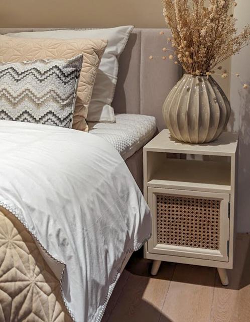 nachtkast rotan beige / creme set van 2, Huis en Inrichting, Slaapkamer | Nachtkastjes, Nieuw, 55 tot 70 cm, Minder dan 45 cm