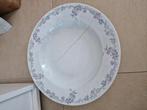 Schotel 30 cm. Gebr. Schoonbrood Maastricht., Antiek en Kunst, Antiek | Servies los, Ophalen of Verzenden
