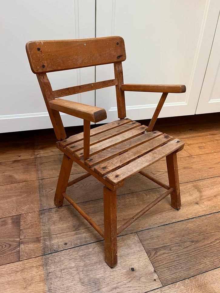 Houten vintage / retro kinderstoeltje Herlag, Kinderen en Baby's, Kinderkamer | Tafels en Stoelen, Gebruikt, Stoel(en), Ophalen