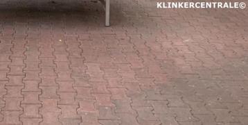 ROOIKORTING 2.000m2 gemêleerd betonklinkers H-klinkers dubbe beschikbaar voor biedingen