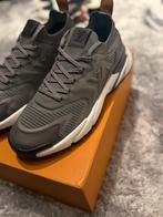 LV Sneakers LOUIS VUITTON schoenen, Ophalen of Verzenden, Zo goed als nieuw, Zwart