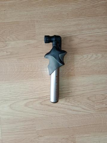 Fietspomp - Compact & Handig beschikbaar voor biedingen