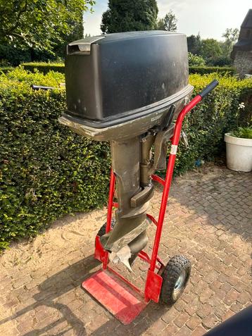 Buitenboordmotor beschikbaar voor biedingen