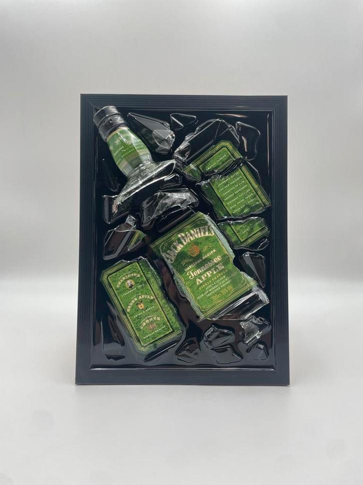 Jack Daniels Appel Gebroken Flessen Kunst, Antiek en Kunst, Kunst | Beelden en Houtsnijwerken, Ophalen of Verzenden