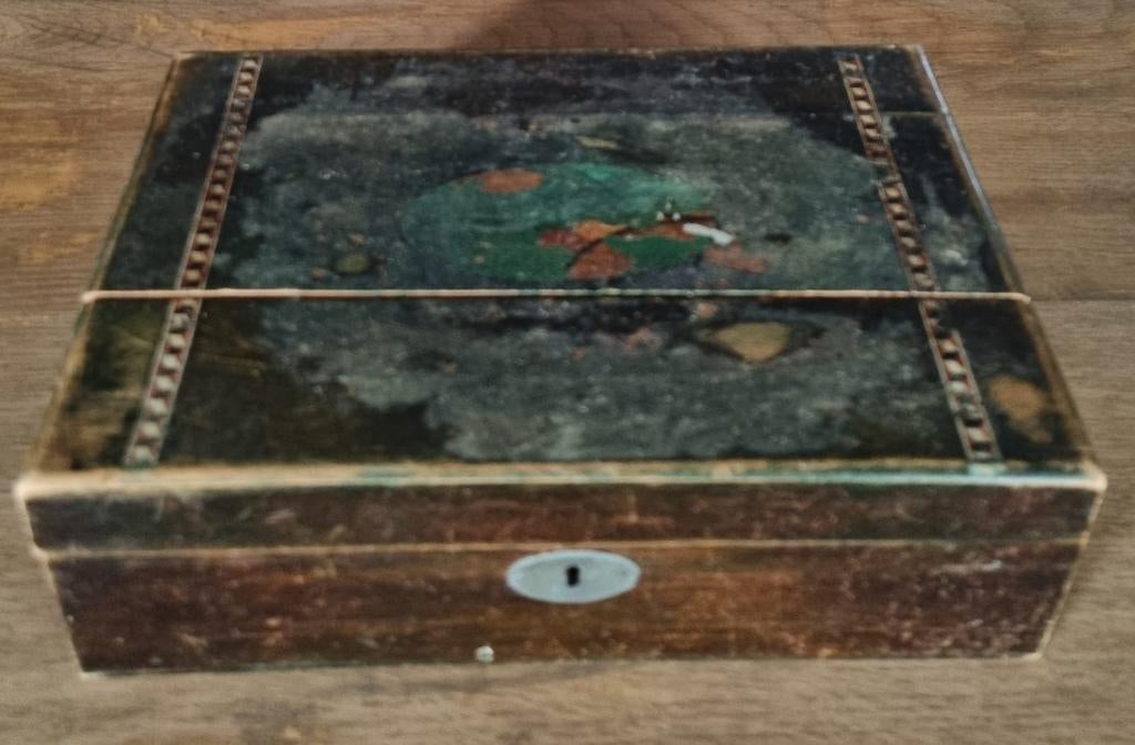 Antieke houten kistje, Huis en Inrichting, Woonaccessoires | Kisten, Ophalen of Verzenden, Gebruikt
