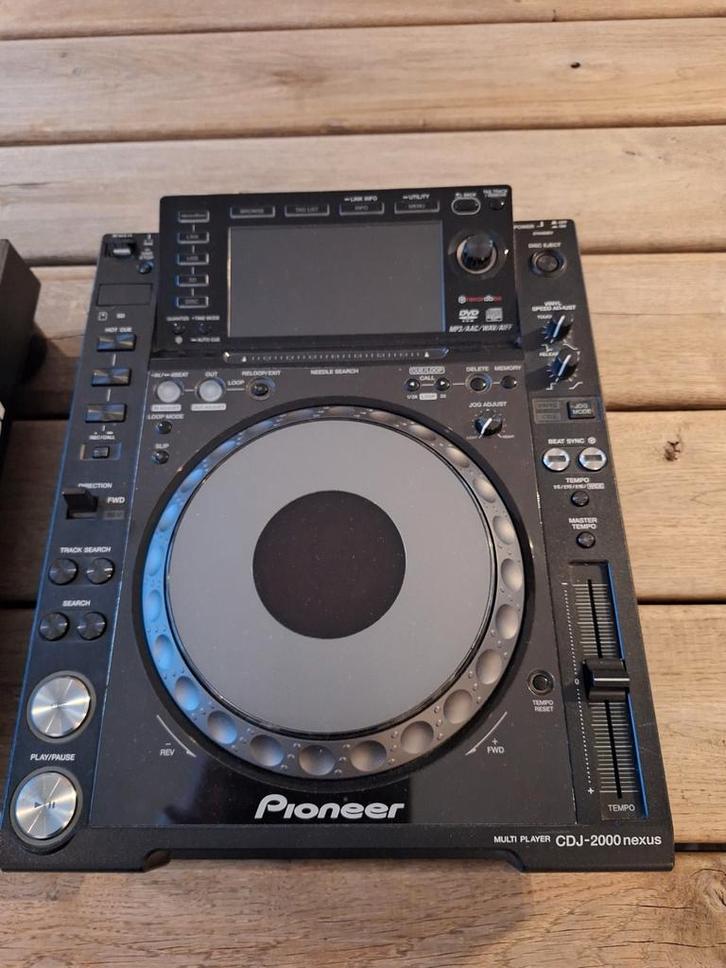 Pioneer CDJ-2000 Nexus in goede staat incl. Flightcase, Muziek en Instrumenten, Dj-sets en Draaitafels, Gebruikt, Dj-set, Pioneer