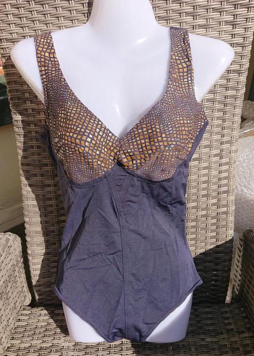 Verschillende body oa Bershka Zara Kyuso Boohoo maat 38&40, Kleding | Dames, Ondergoed en Lingerie, Body of Korset, Zwart, Ophalen of Verzenden