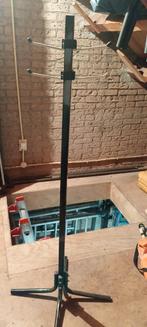 Metalen Standaard voor autobanden, Ophalen