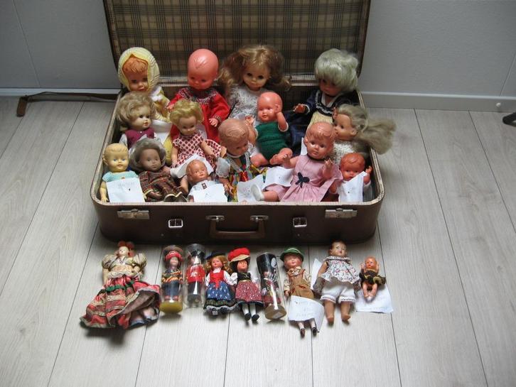 23 oude antieke gemerkte poppen m haar 20 - 50 cm aangekleed, Antiek en Kunst, Antiek | Speelgoed, Ophalen of Verzenden