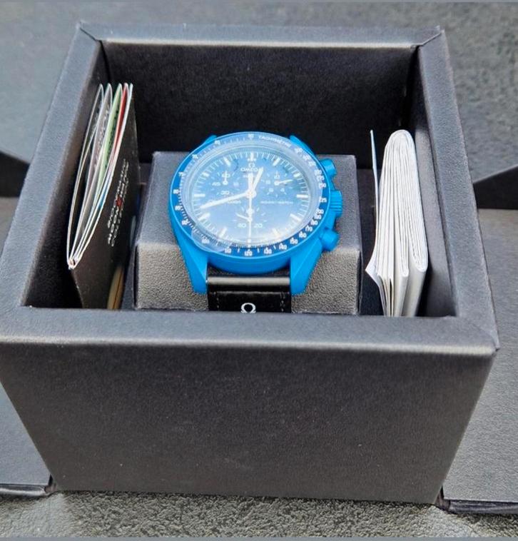 Nieuwe Moonswatch Neptune - Ongebruikt!, Sieraden, Tassen en Uiterlijk, Horloges | Heren, Nieuw, Polshorloge, Swatch, Kunststof