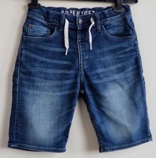 H & M Super Soft als nieuwe jeans bermuda mt. 152, Kinderen en Baby's, Kinderkleding | Maat 152, Zo goed als nieuw, Jongen, Broek