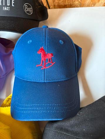 De Rode Lantaarn Pet - Blauw beschikbaar voor biedingen