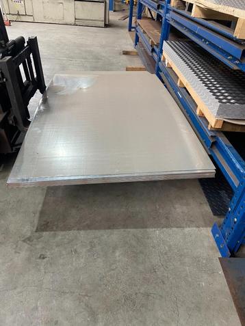 Gegalvaniseerd platen / plaat 2500x1270x3  13st beschikbaar voor biedingen