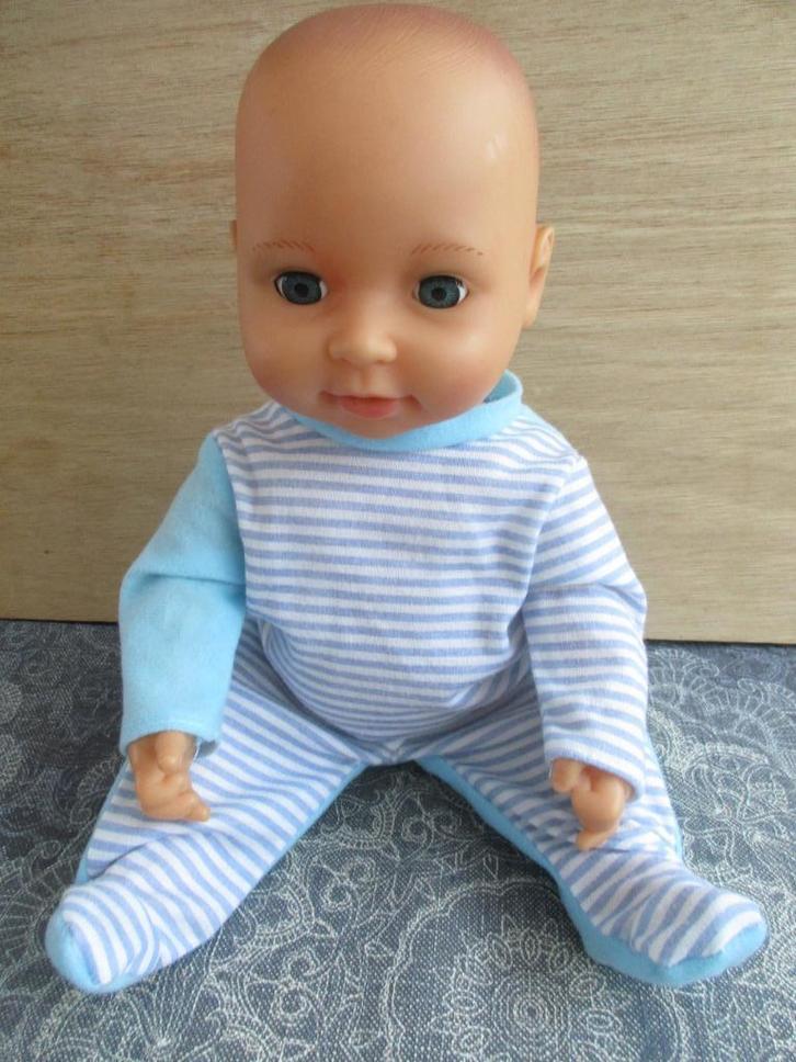 zgan babypop 38 cm met slaapogen, Kinderen en Baby's, Speelgoed | Poppen, Zo goed als nieuw, Babypop, Ophalen of Verzenden