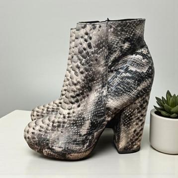 Sacha Schoenen Maat 41 Beige Grijs Slangenprint Hakken beschikbaar voor biedingen