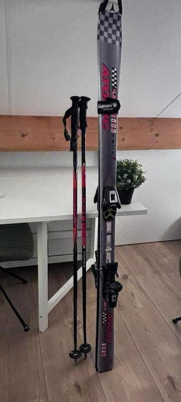 Atomic Carve Ski's + Stokken - 160cm beschikbaar voor biedingen