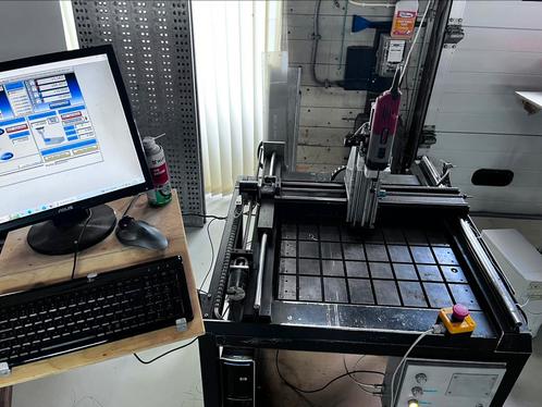 cnc freesmachine te koop incl pc, Doe-het-zelf en Verbouw, Gereedschap | Freesmachines, Gebruikt, Overige soorten, Ophalen