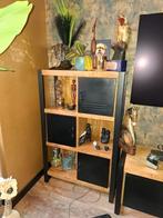 Industriële mango met staal kasten, Ophalen, Zo goed als nieuw, Minder dan 150 cm, Minder dan 100 cm