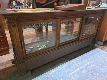 Zeer mooie antieke toonbank balie winkelkast vitrine 200 cm beschikbaar voor biedingen