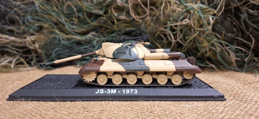 JS-3M Tank Model - 1973, Hobby en Vrije tijd, Modelbouw | Auto's en Voertuigen, Zo goed als nieuw, Tank, 1:50 of kleiner, Overige merken