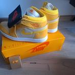 Nike air Jordan 1 mid ZM, Kleding | Dames, Schoenen, Geel, Nike, Nieuw, Ophalen of Verzenden