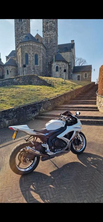 Gsxr 750 k9 2011  beschikbaar voor biedingen