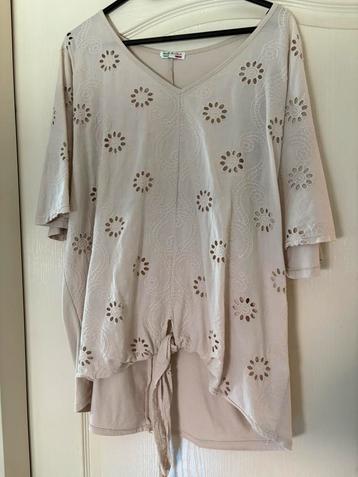 Leuke beige /zandkleurige top maat XL beschikbaar voor biedingen