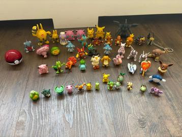 53 Pokemon Nintendo Bandai poppetjes Charizard en Pikachu  beschikbaar voor biedingen