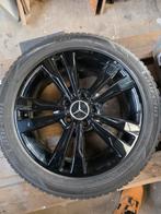 Mercedes Vito velgen met winterbanden 245/45 r18, Ophalen, 18 inch, Banden en Velgen, Winterbanden