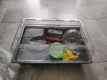 Grijs hamsterhok knaagdier beschikbaar voor biedingen