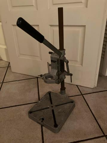 Boorstandaard - Handboorhouder beschikbaar voor biedingen