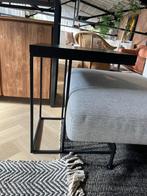 Bijzettafel Oakura, Minder dan 55 cm, Vierkant, Zo goed als nieuw, Hout