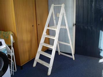 Antieke houten Trap / Schilderstrap beschikbaar voor biedingen